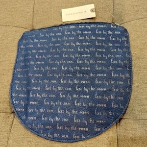 BAGGU Blue Leather Travel Pouch